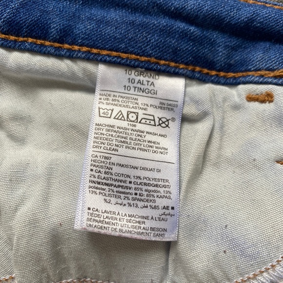 Old Navy - High-Waisted Skinny Jeans (Tall) - Picture 8 of 8